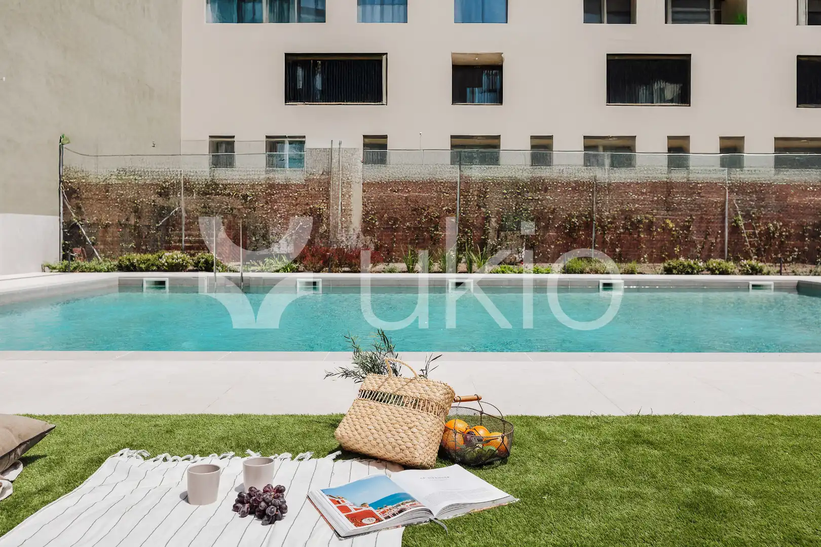 Piscina de Apartamento de alquiler en  Barcelona Capital con Aire acondicionado, Calefacción y Amueblado