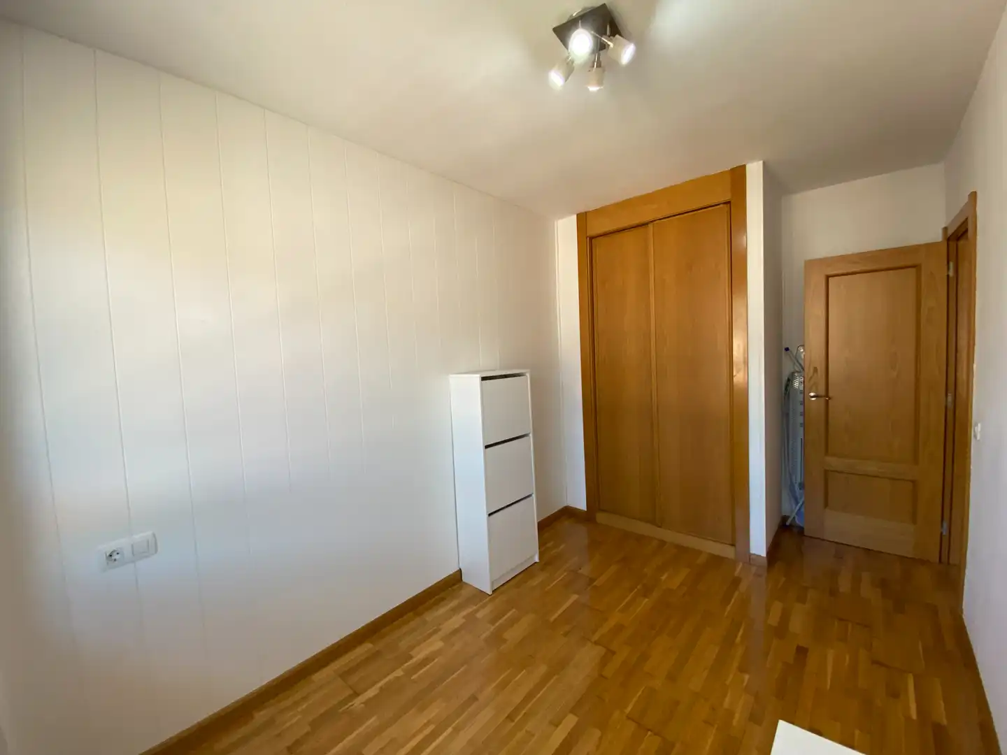 Dormitori de Dúplex en venda en Oviedo  amb Calefacció i Terrassa