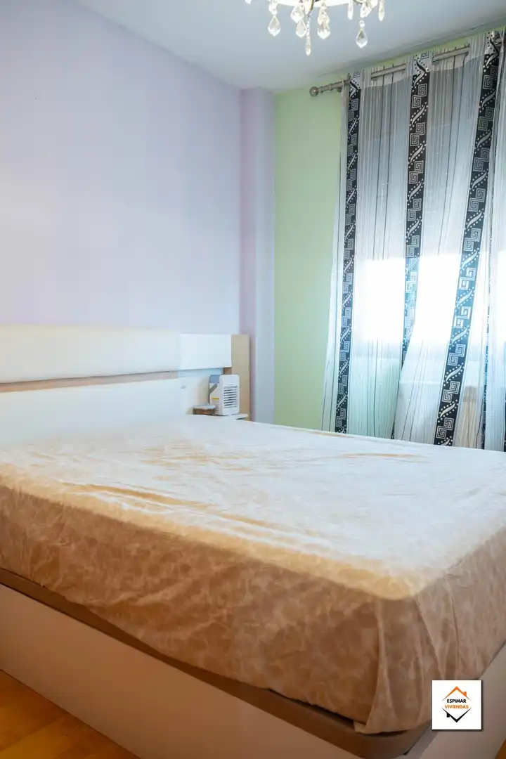 Bedroom of Flat for sale in Zaragoza  with Air Conditioner, Heating and Terrace