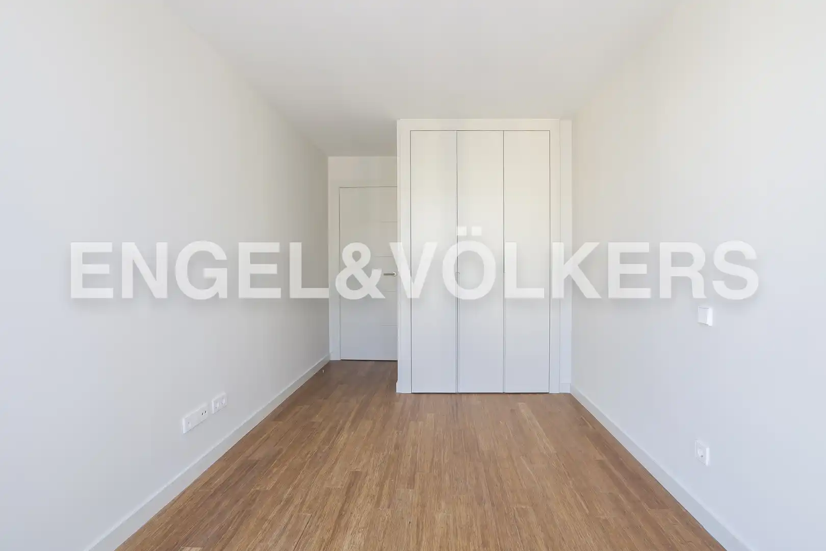 Bedroom of Attic for rent in Madrid  with Heating and Swimming Pool