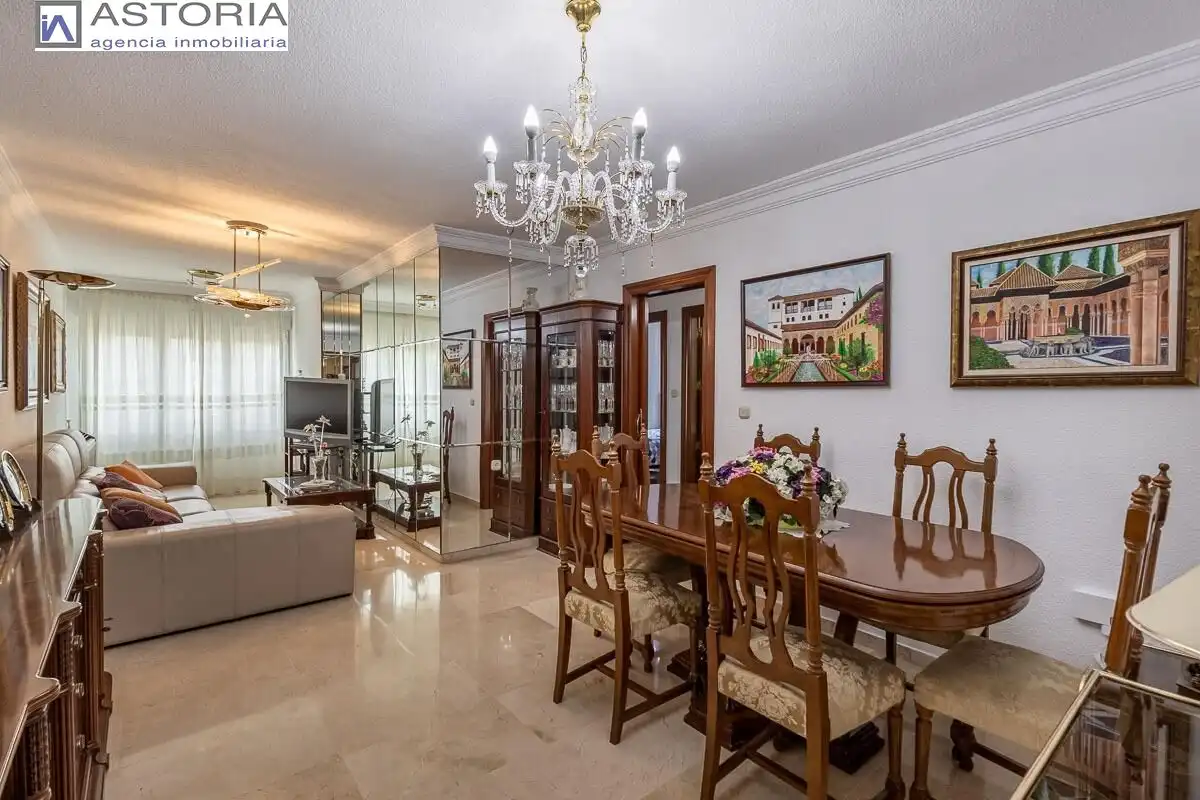 Flat with lift for sale in Calle ARQUITECTO JIMENEZ LACAL, imagen 3