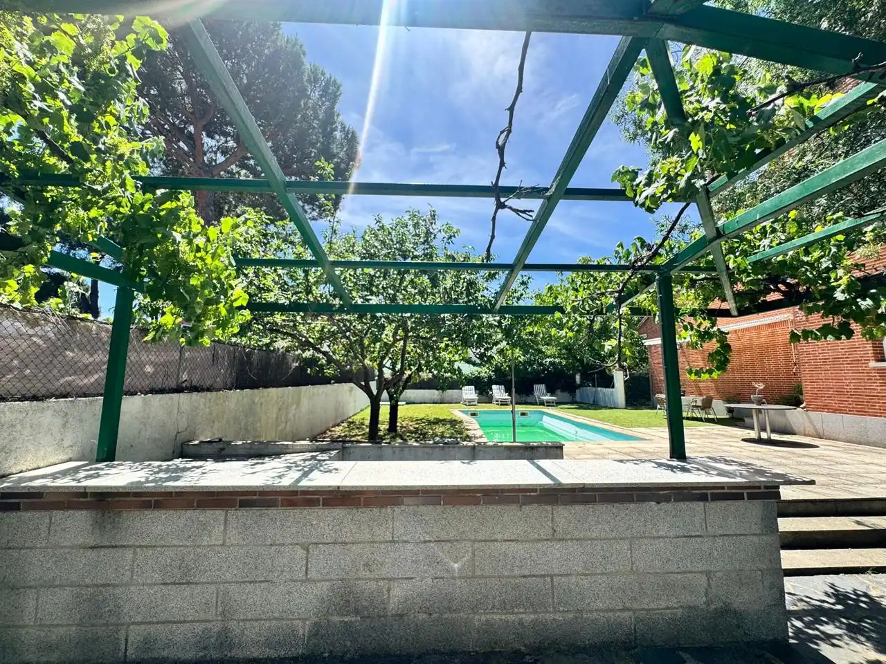 Schwimmbecken von Haus oder Chalet zum Verkauf in Galapagar mit Klimaanlage, Heizung und Privatgarten