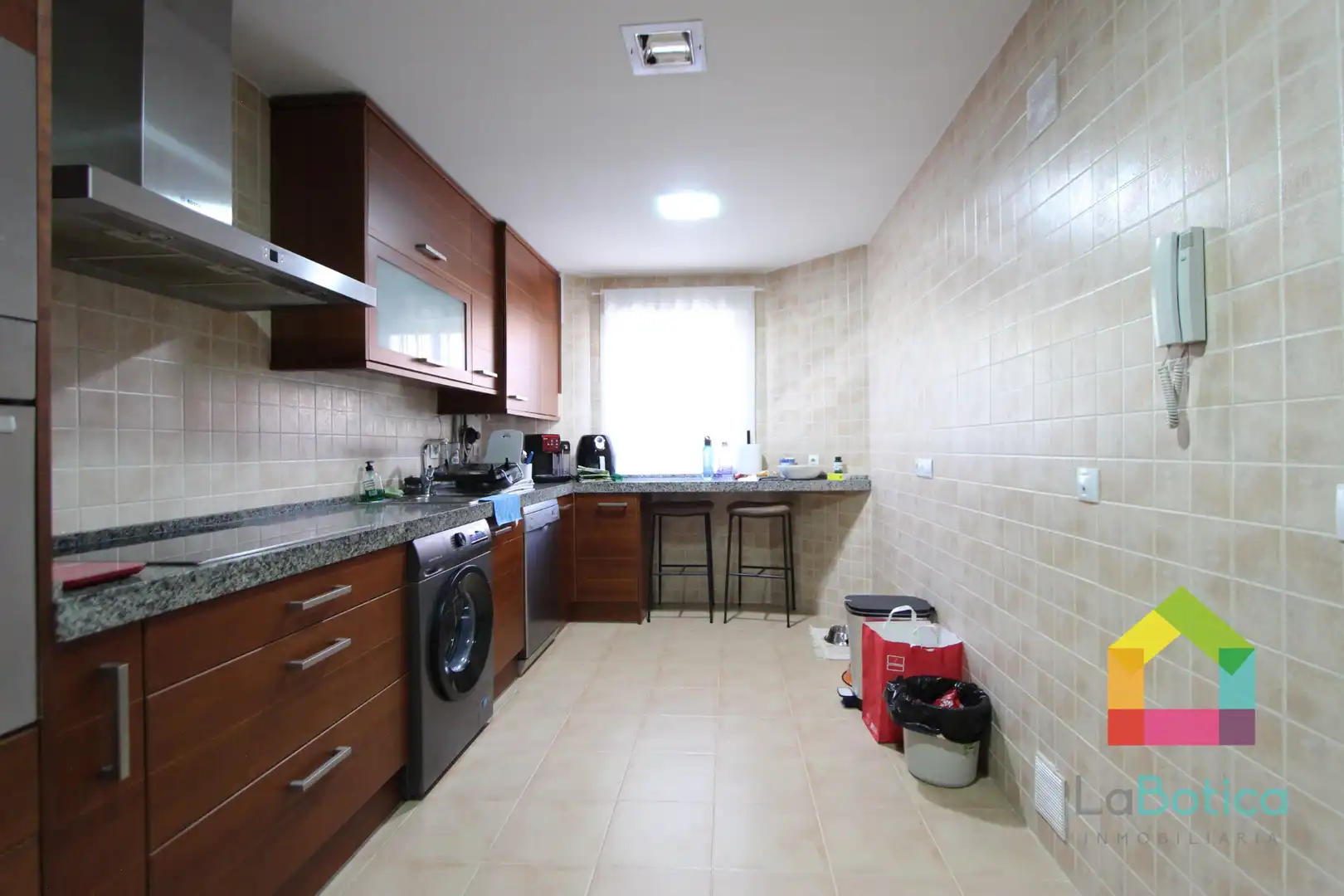 Cocina de Casa adosada de alquiler en Nambroca con Calefacción, Piscina y Horno