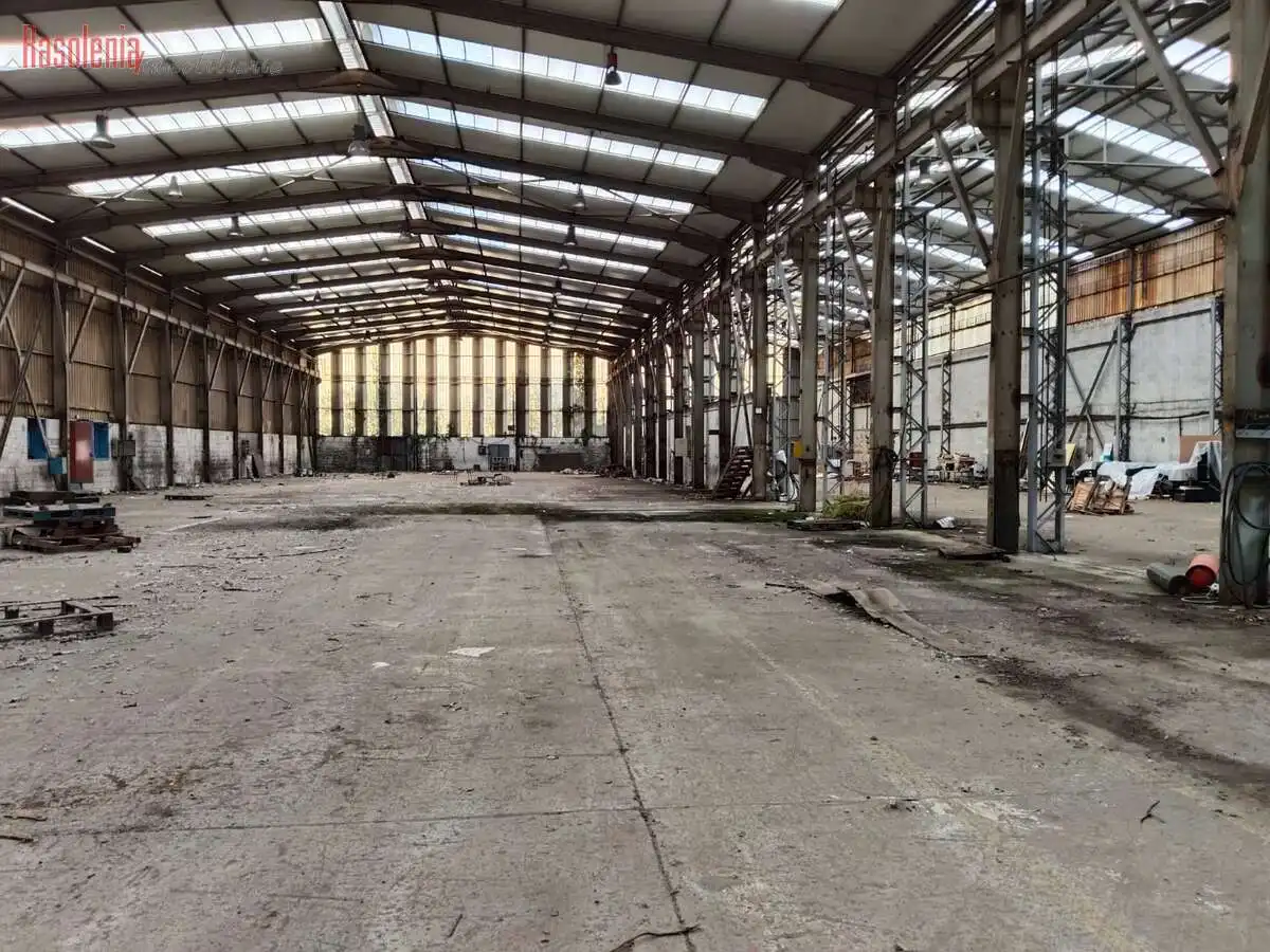 Nau industrial en venda a Benito Vicetto 18