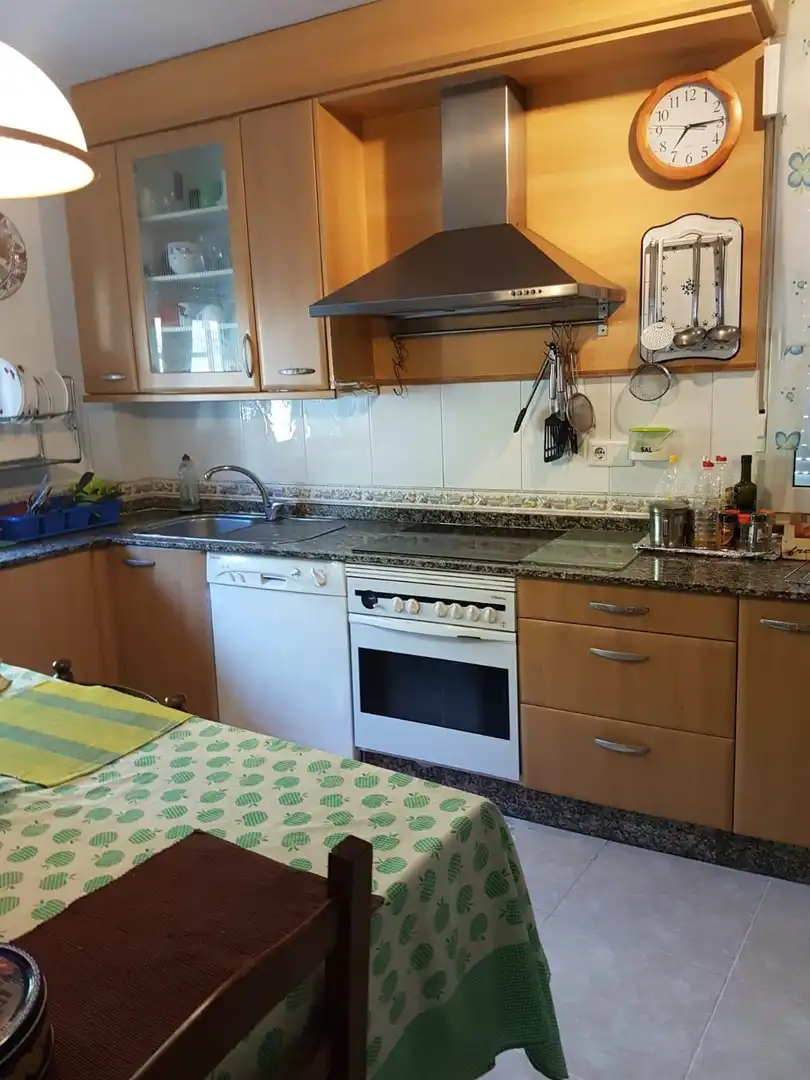 Cocina de Casa o chalet en venta en Santiago de Compostela  con Calefacción, Jardín privado y Terraza