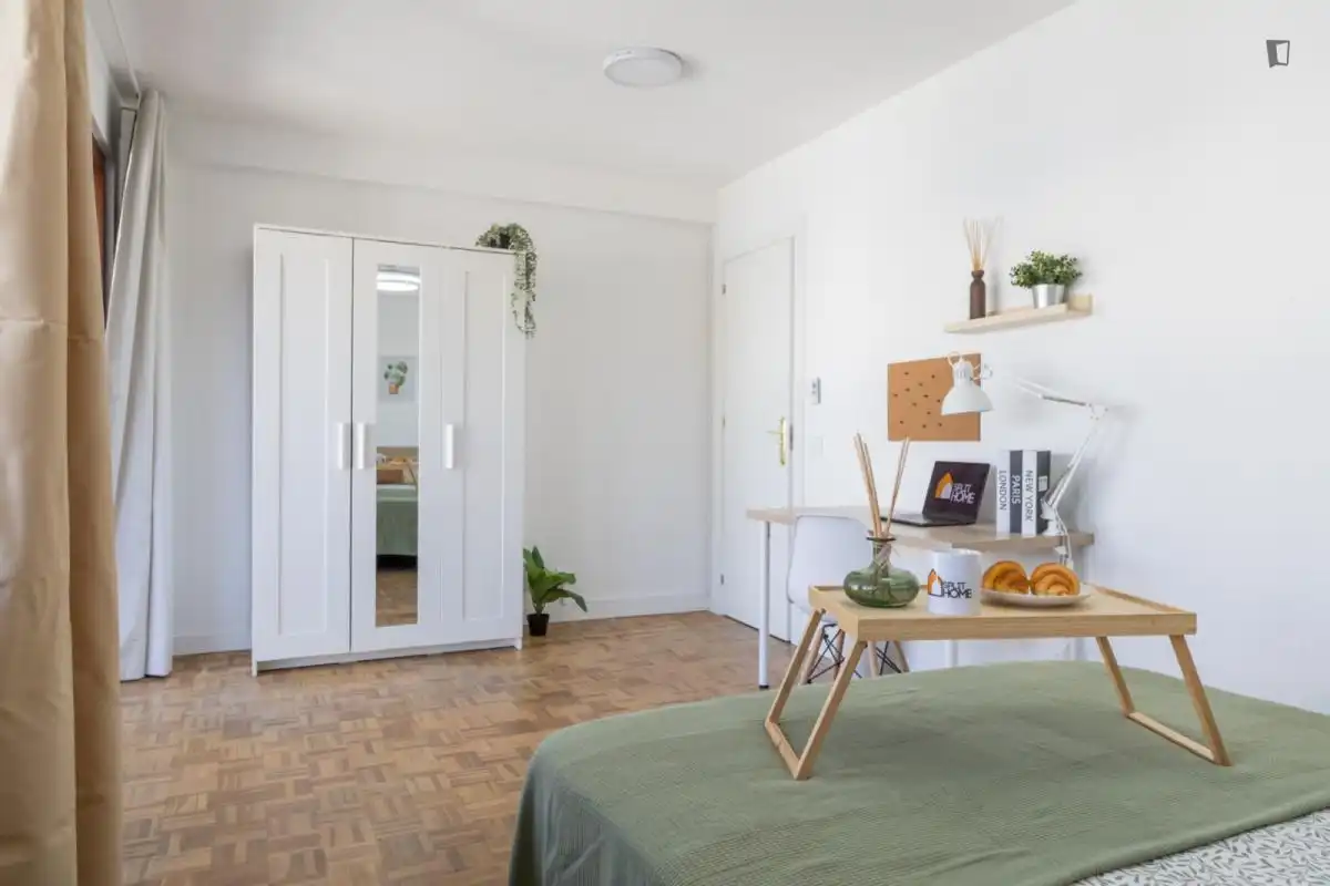 Habitación de Apartamento para compartir en Parla con Calefacción, Amueblado y Horno