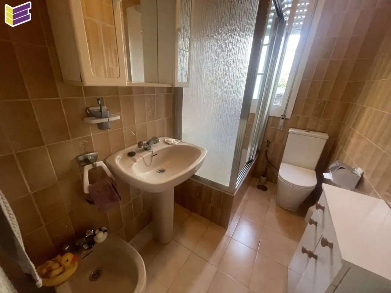 Bany de Casa o xalet en venda en Vigo  amb Calefacció, Jardí privat i Terrassa