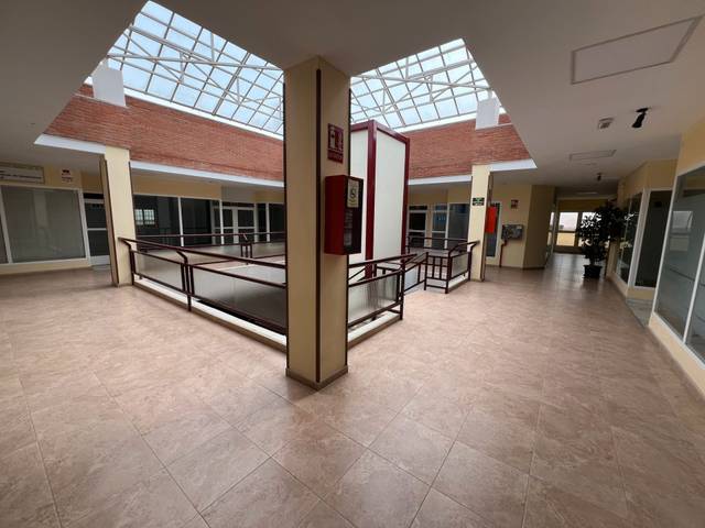 Oficina en Alquiler en Calle Portal de Belén, 35 en La Poveda