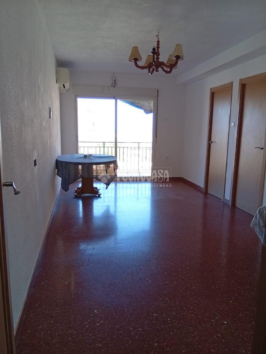 Habitación de Piso de alquiler en  Granada Capital con Terraza y Balcón