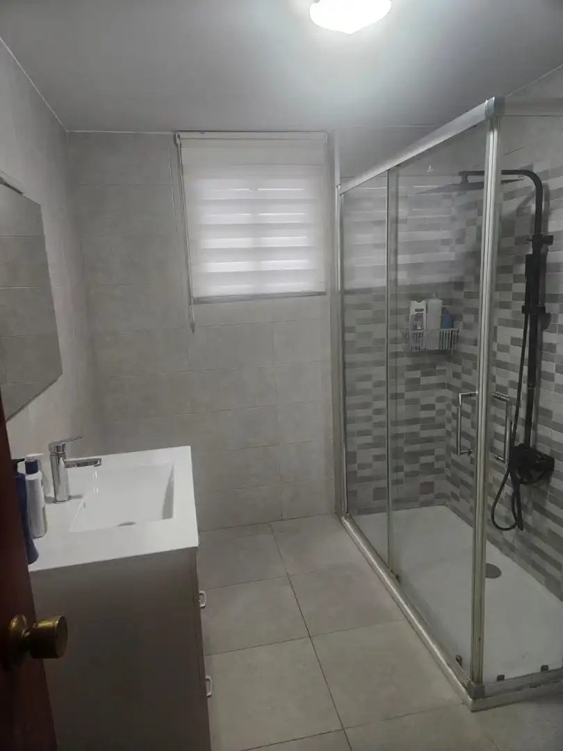 Baño de Piso en venta en Almoines con Aire acondicionado, Calefacción y Horno