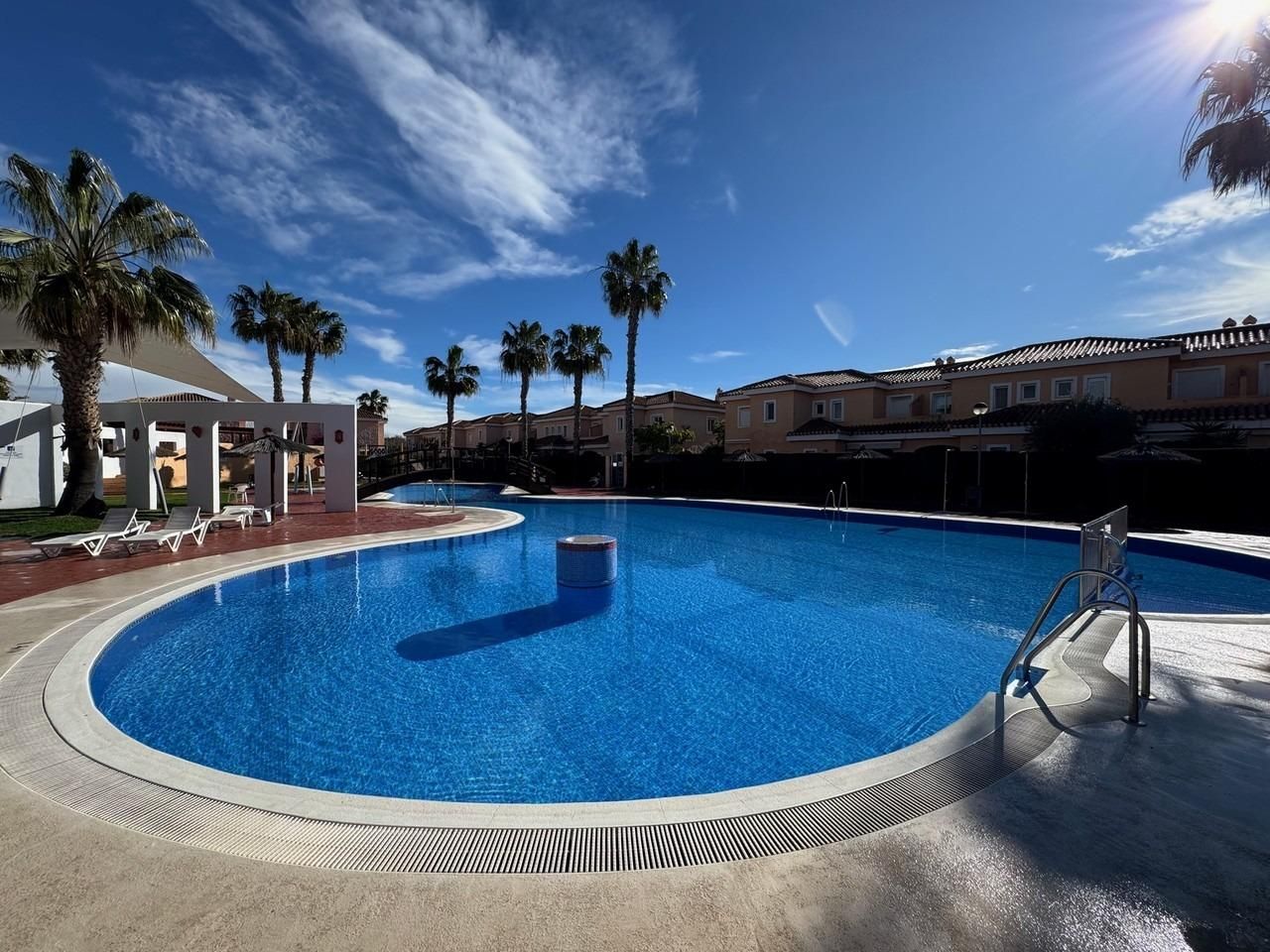 Piscina de Planta baixa en venda en Vera amb Aire condicionat, Calefacció i Jardí privat
