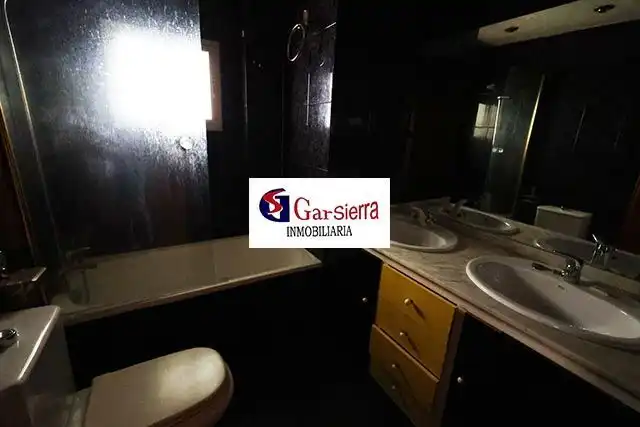 Badezimmer von Wohnung zum Verkauf in Madrid mit Heizung