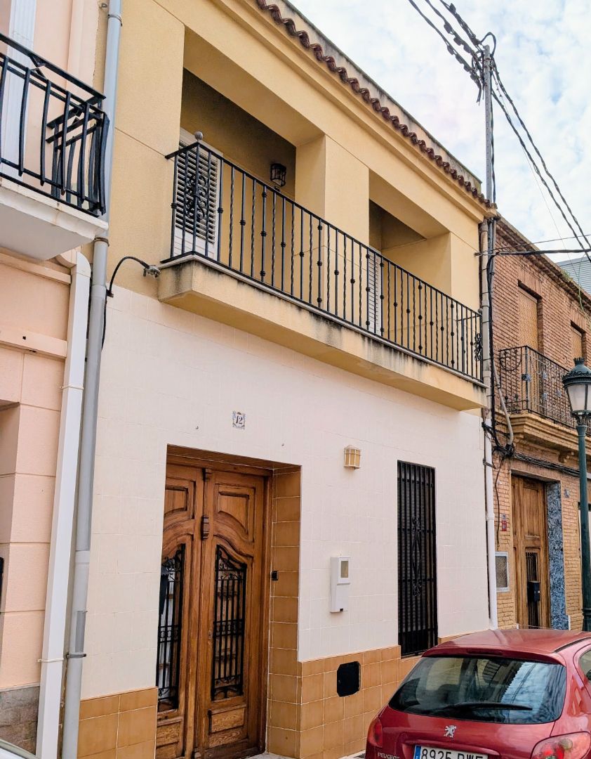 Exterior view of House or chalet for sale in Albuixech  with Air Conditioner, Terrace and Oven