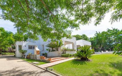 Jardí de Casa o xalet en venda en Estepona amb Aire condicionat, Jardí privat i Terrassa