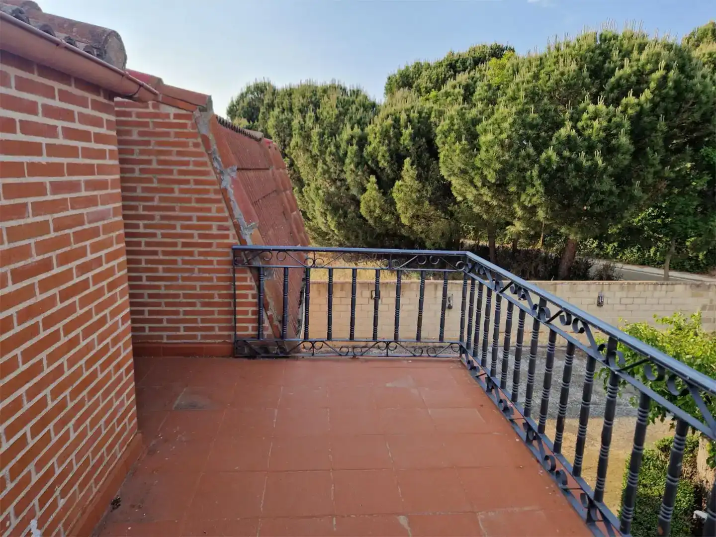 Terrassa de Casa o xalet en venda en Villabrázaro amb Jardí privat, Traster i Moblat