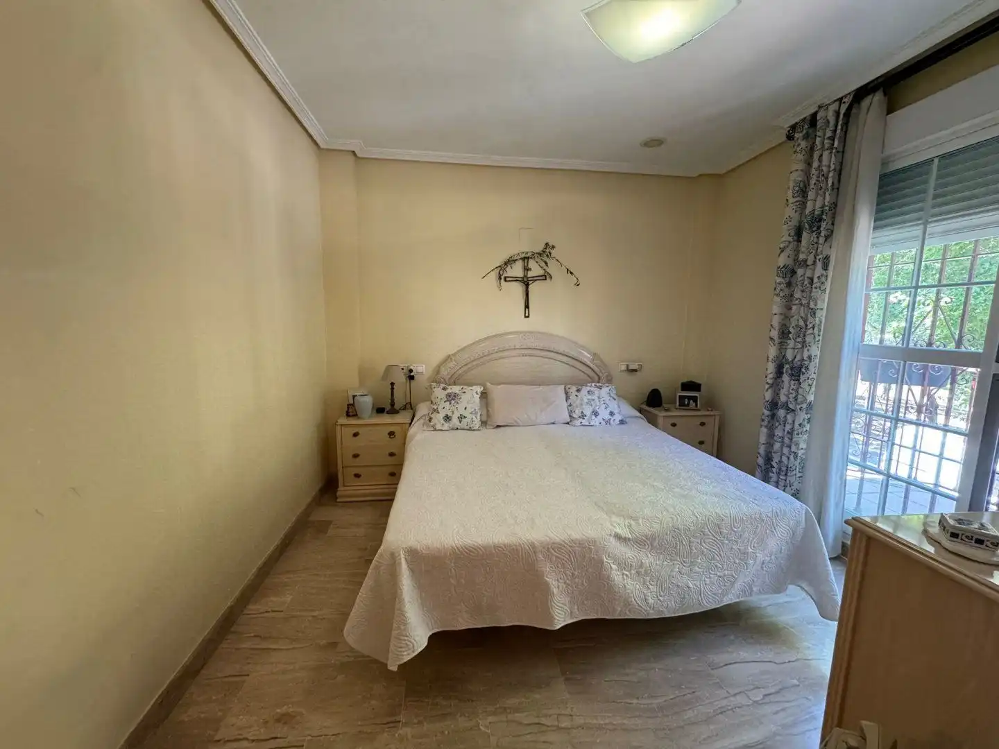 Dormitori de Casa adosada en venda en Bormujos amb Aire condicionat, Calefacció i Terrassa