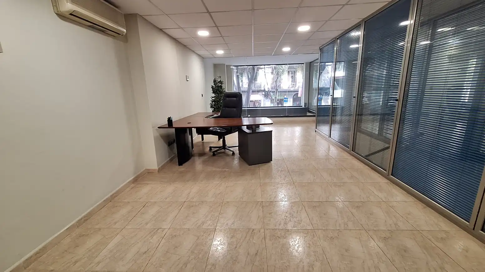 Local comercial en venda a Barcelona - CL VILADOMAT, imagen 21