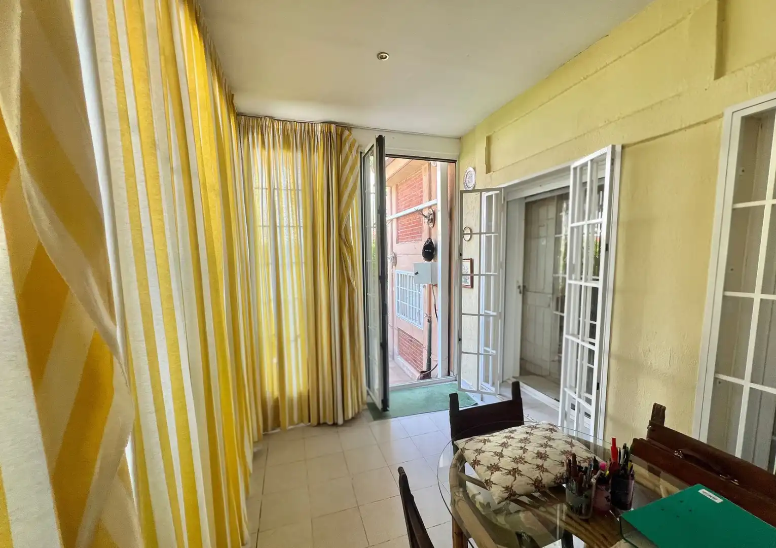 Habitación de Casa adosada en venta en Madrid con Aire acondicionado, Calefacción y Jardín privado