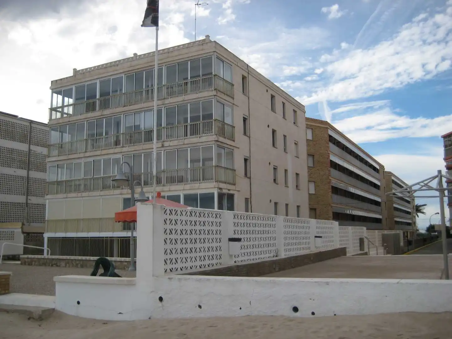 Exterior view of Flat for sale in Pobles del Sud