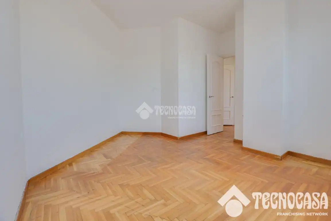 Bedroom of Attic for sale in Barcelona  with Heating and Terrace
