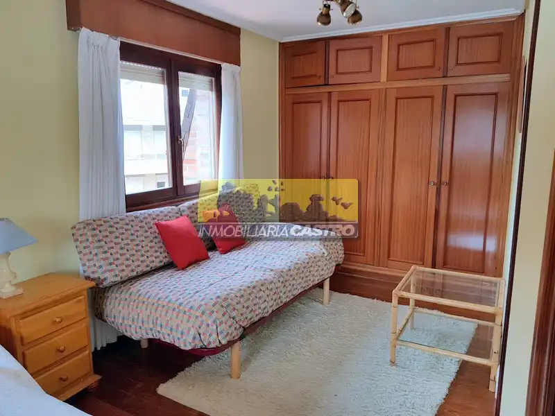 Bedroom of Flat for rent in Castro-Urdiales  with Furnished