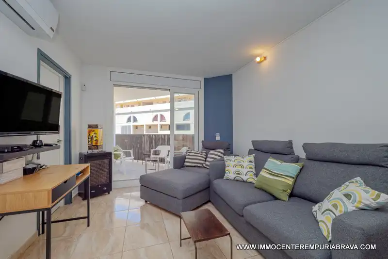 Sala de estar de Apartamento en venta en Empuriabrava con Aire acondicionado, Calefacción y Terraza