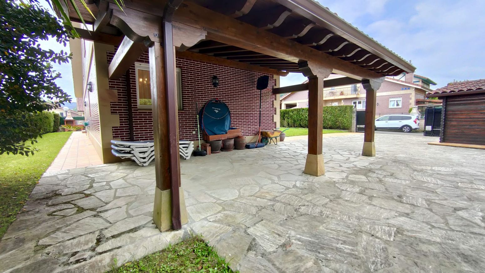 Terrassa de Casa o xalet en venda en Bárcena de Cicero amb Calefacció, Parquet i Balcó