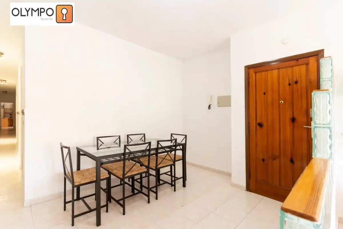 Pis de lloguer a Avenida San Sebastián, La Salle - Cuatro Torres