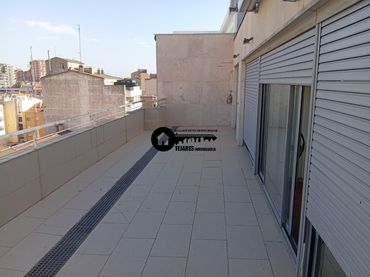 Pis amb balcó de lloguer a Centro