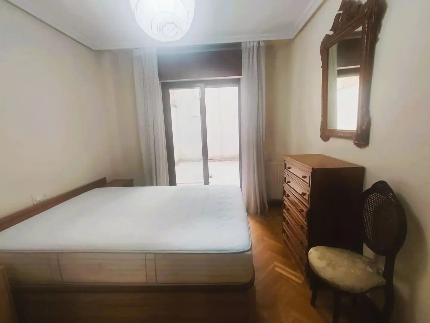 Dormitori de Apartament de lloguer en San Bernardo - Carmelitas - Campus