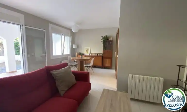 Sala d'estar de Casa o xalet en venda en Roses amb Calefacció, Jardí privat i Terrassa
