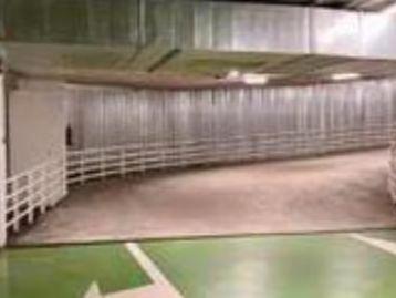 Photo 4 of Garage to rent in Calle de Joaquín Blume, 4, Fresnos I y II, Madrid