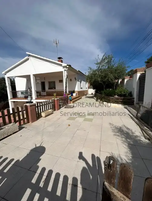 Außenansicht von Haus oder Chalet zum Verkauf in Piera mit Terrasse und Schwimmbad