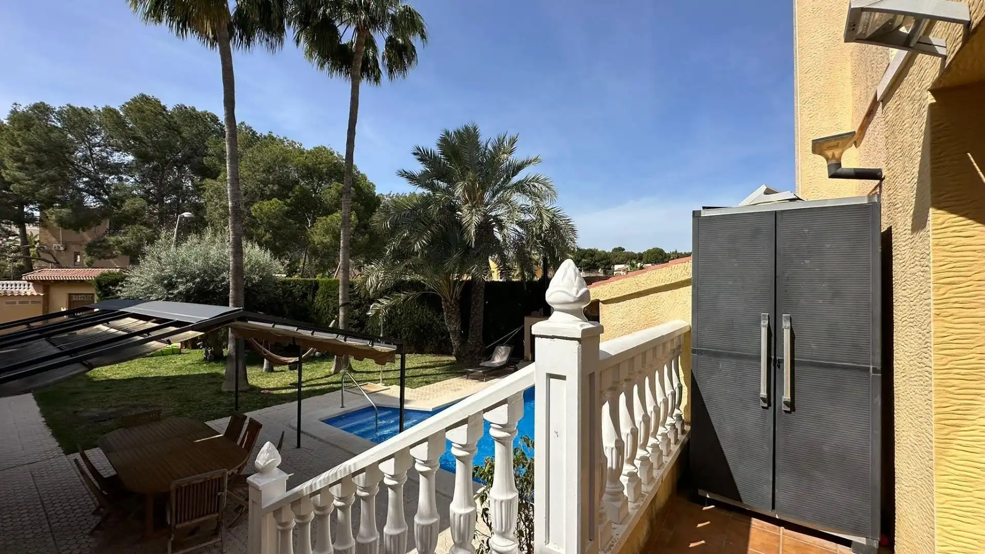 Terraza de Casa o chalet en venta en Torrevieja con Calefacción, Jardín privado y Piscina