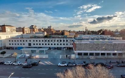 Exterior view of Attic for sale in  Madrid Capital  with Air Conditioner, Heating and Oven