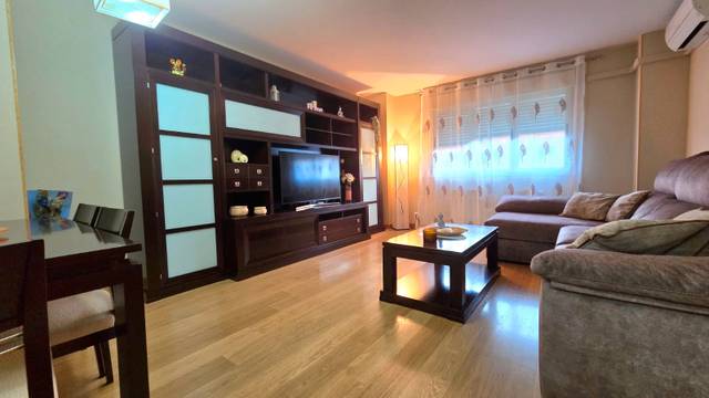 Piso en Venta en Calle del Planeta Marte, 1 en Parla Este