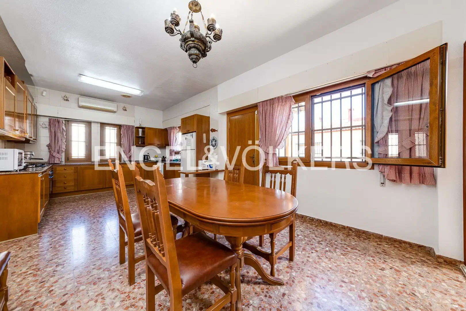 Comedor de Finca rústica en venta en Torrevieja con Aire acondicionado, Calefacción y Jardín privado