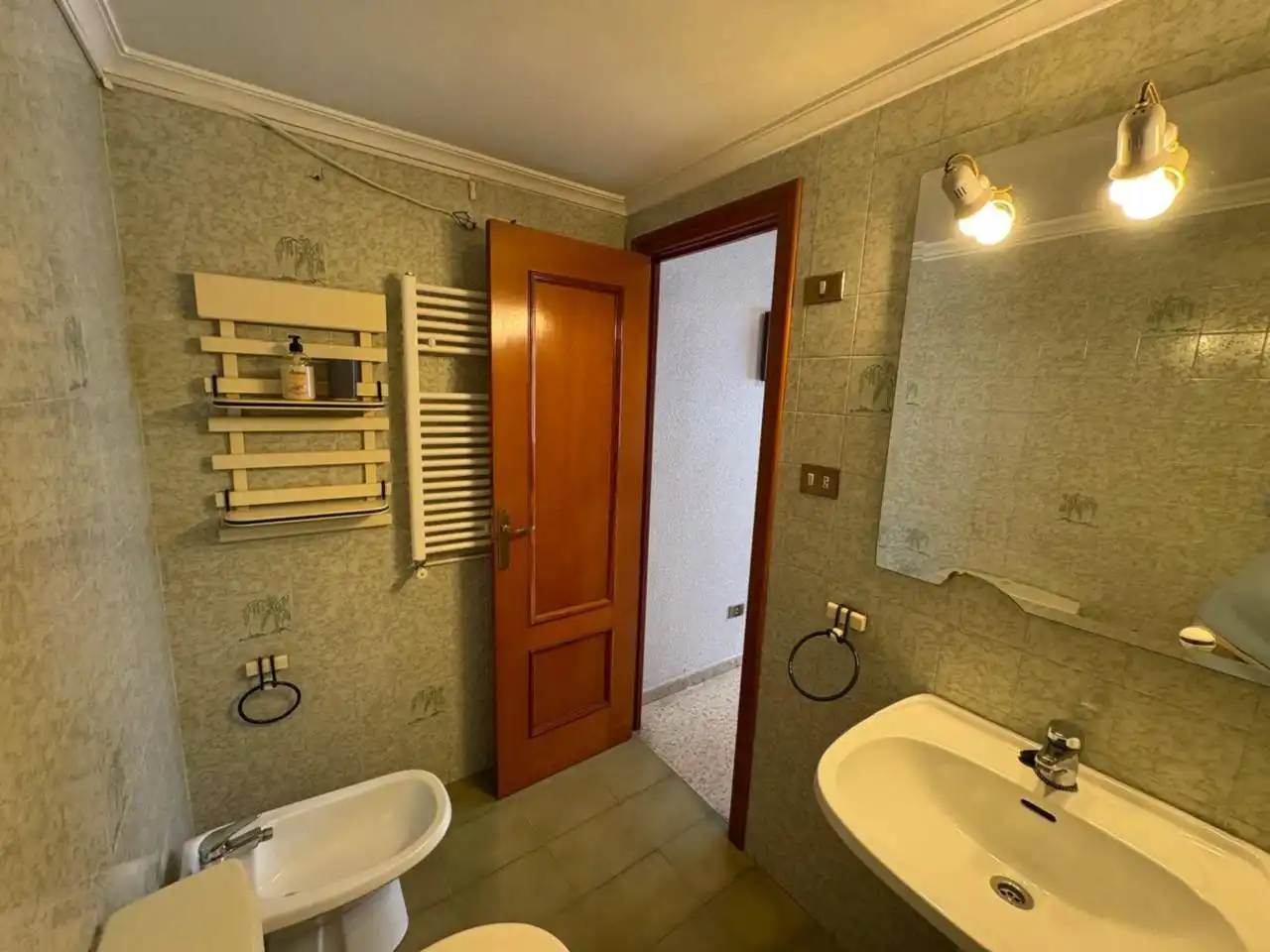 Baño de Piso en venta en Alicante / Alacant con Aire acondicionado, Calefacción y Amueblado