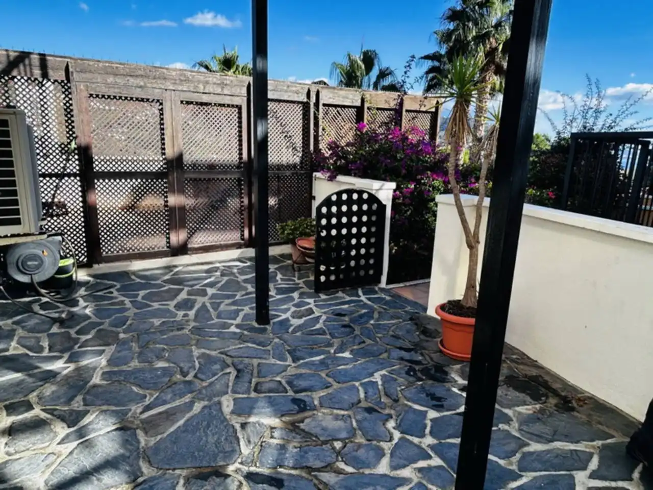 Terrasse von Einfamilien-Reihenhaus zum Verkauf in Almuñécar mit Klimaanlage, Heizung und Terrasse