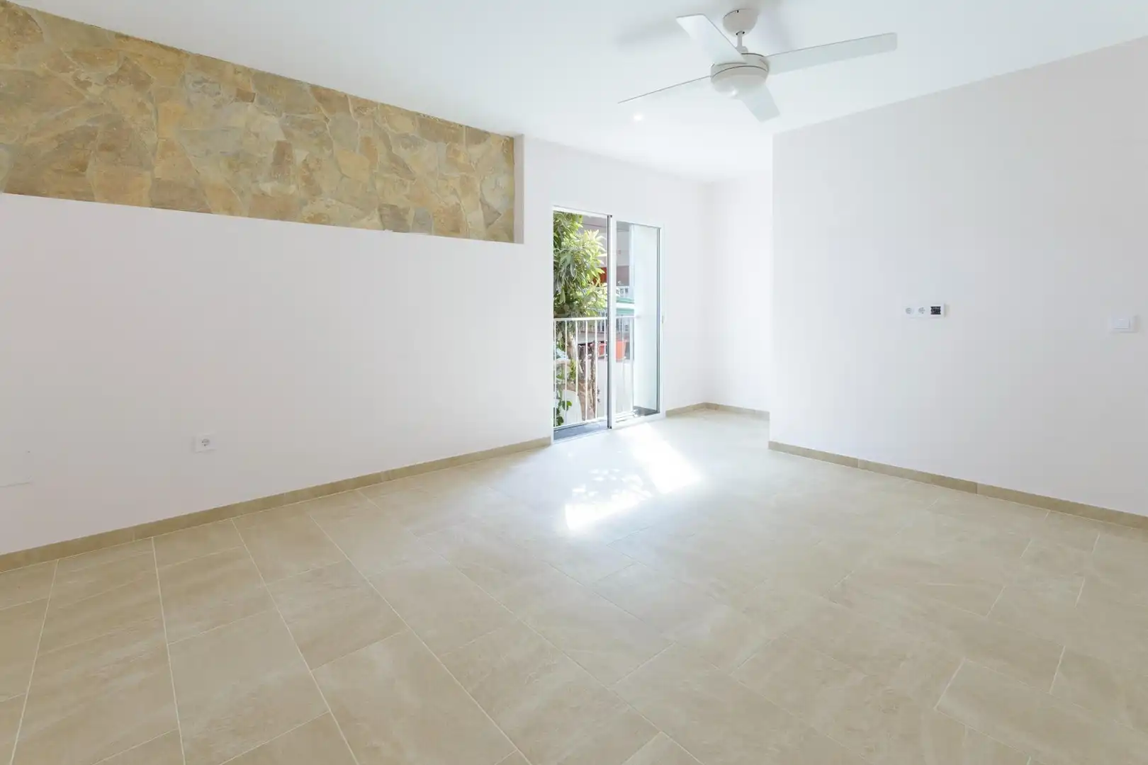 Sala de estar de Casa o chalet en venta en Tavernes de la Valldigna con Terraza