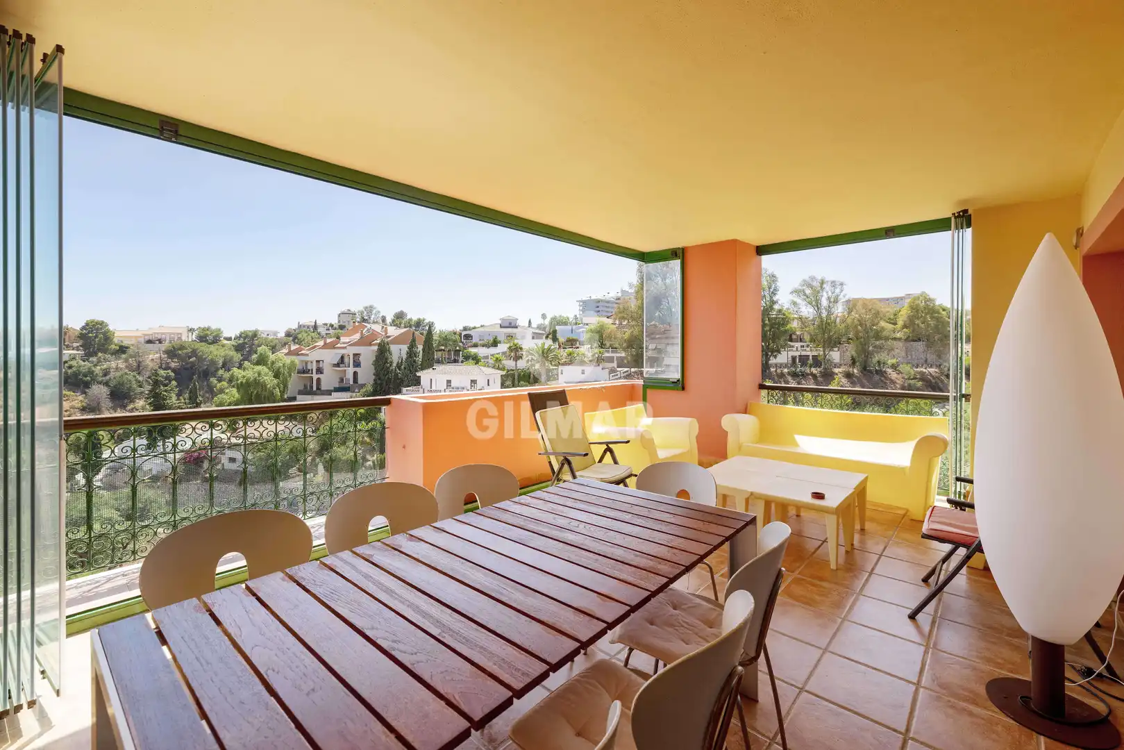 Terraza de Dúplex en venta en Fuengirola con Calefacción, Trastero y Piscina