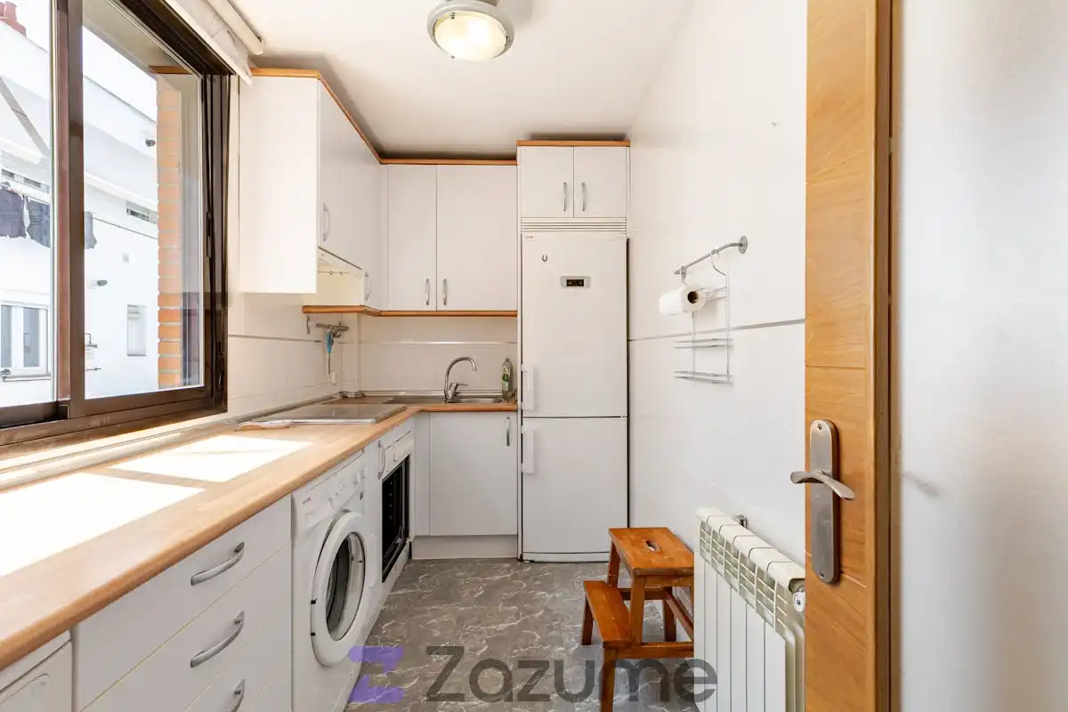 Cuina de Pis de lloguer en Madrid amb Aire condicionat, Calefacció i Parquet