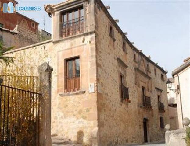 Casa-chalet en Venta en N/A en Castraz
