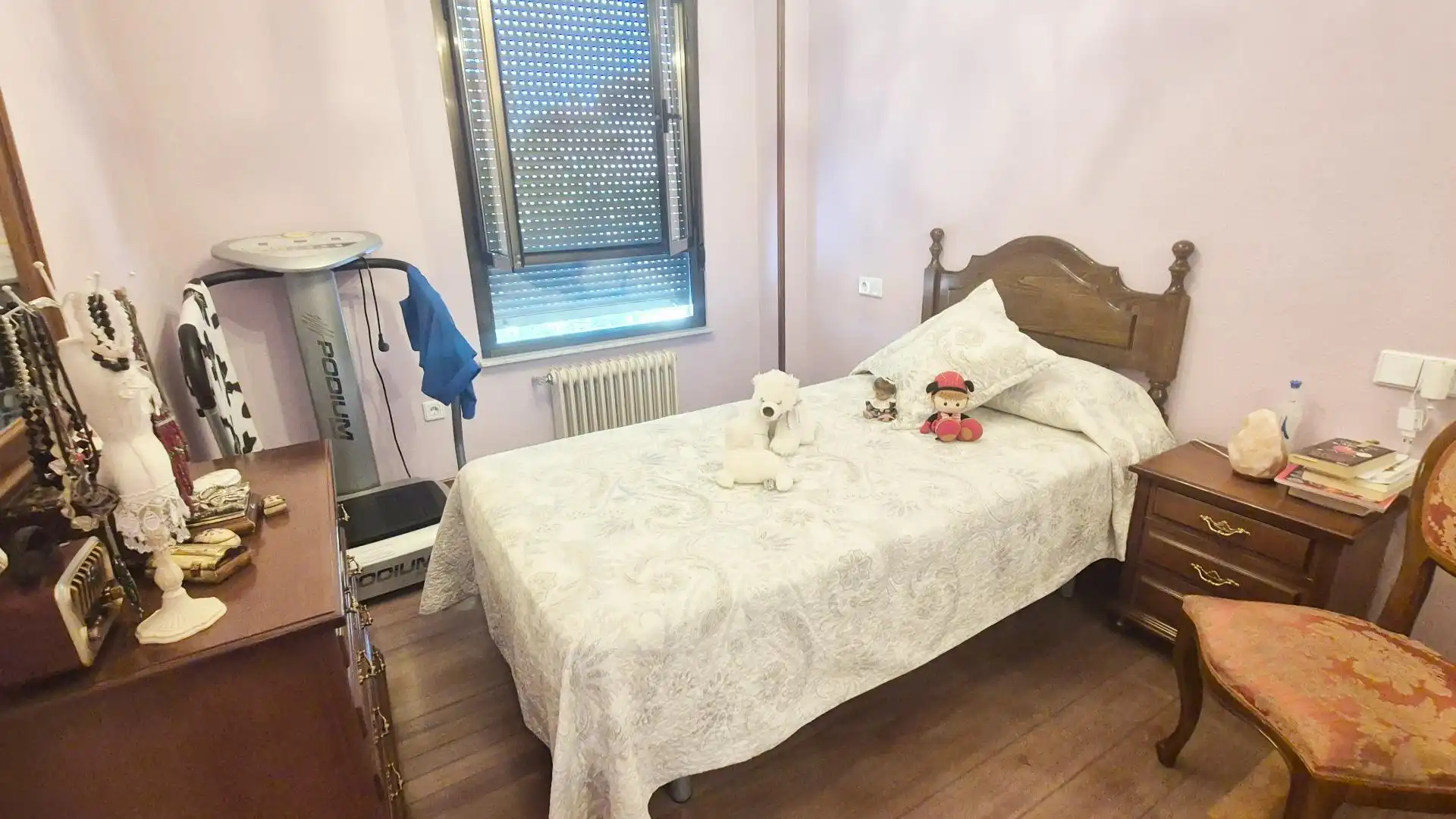 Dormitori de Pis en venda en San José - Parador - Zurguén
