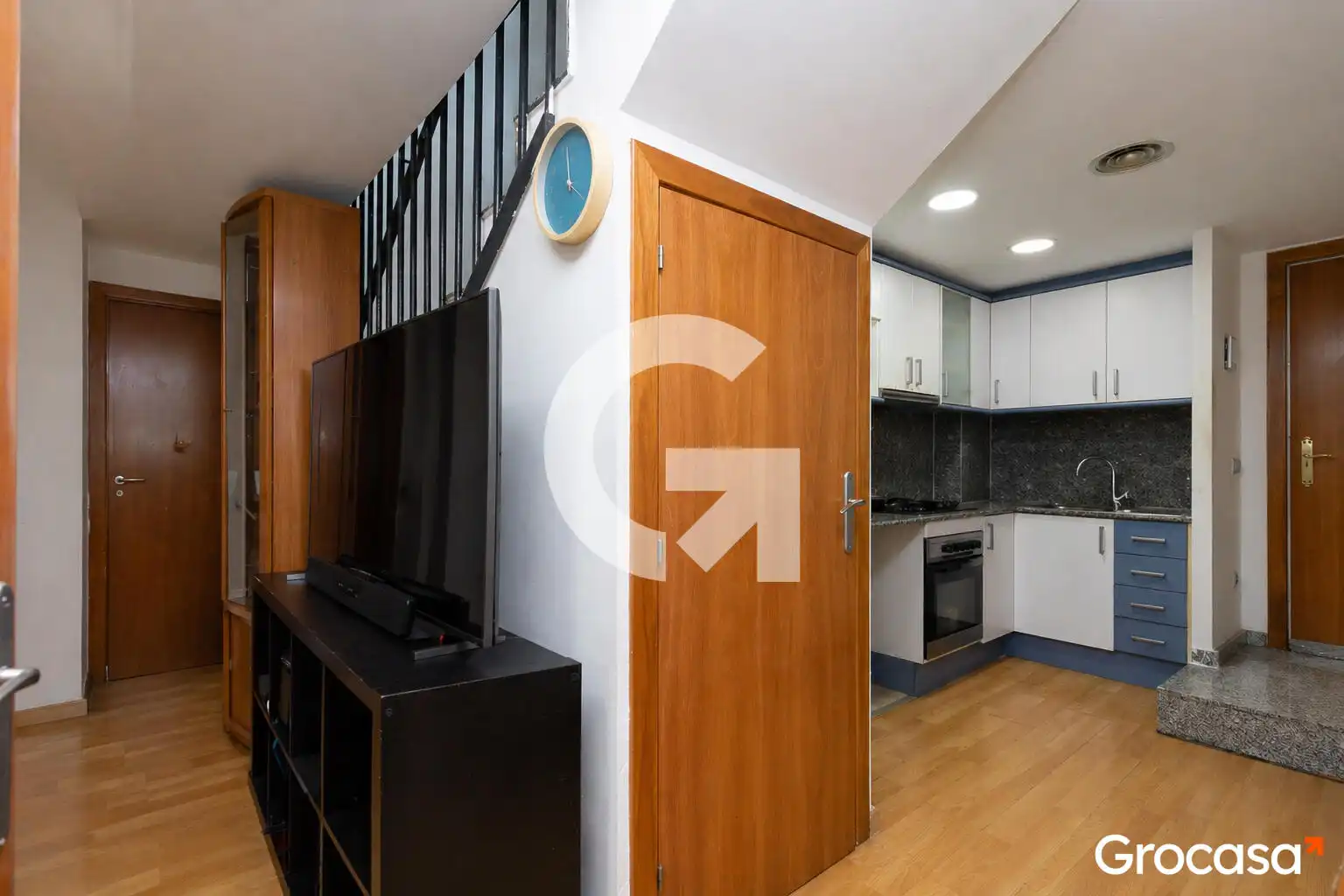 Kitchen of Duplexes for sale in L'Hospitalet de Llobregat  with Air Conditioner, Heating and Terrace