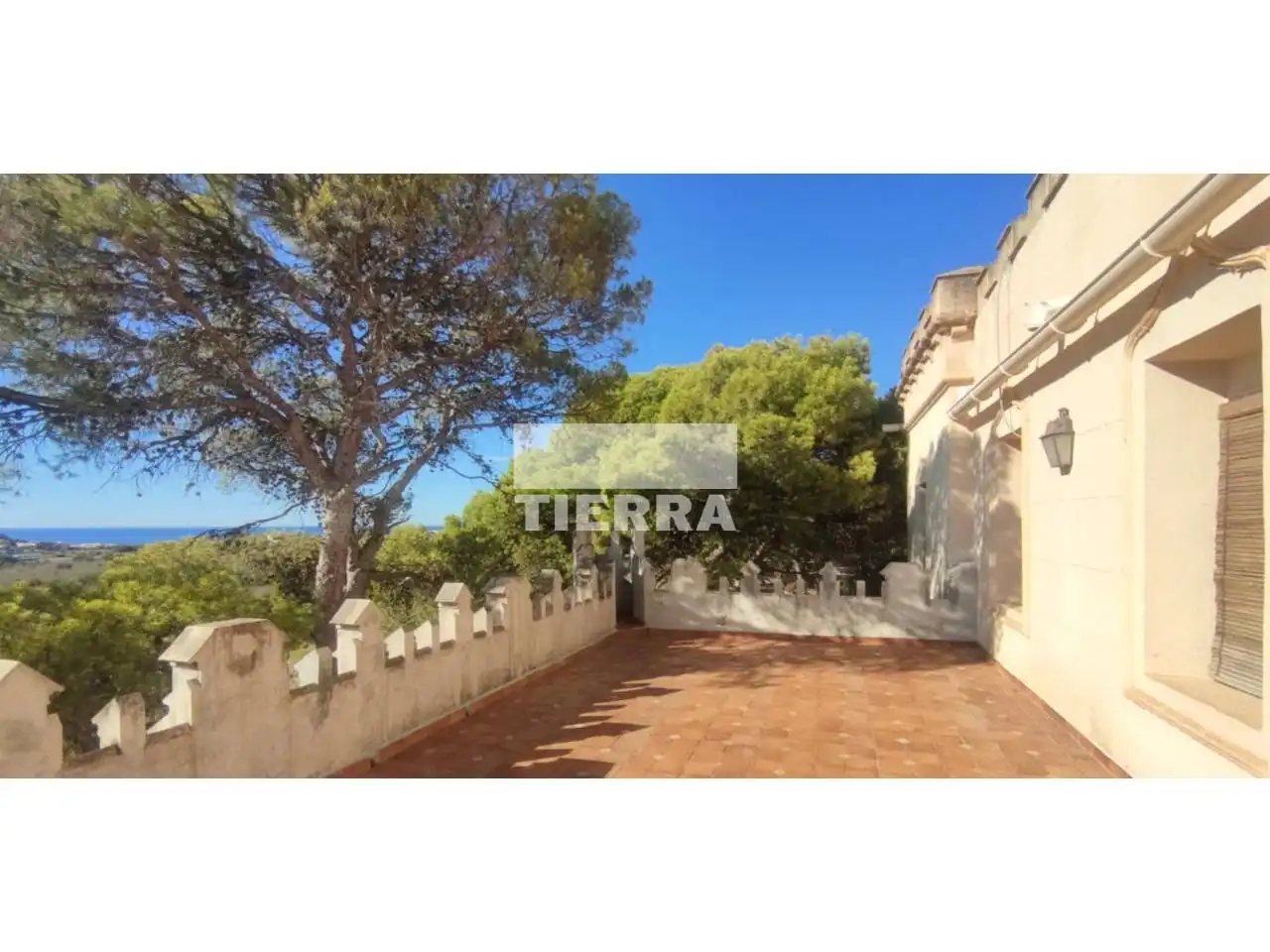 Vista exterior de Edifici en venda en Villajoyosa / La Vila Joiosa