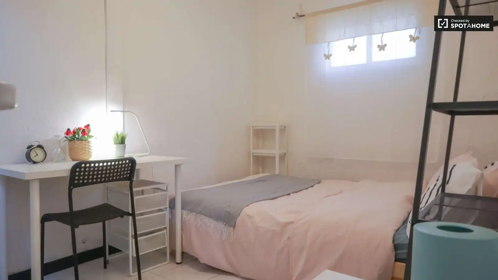 Room in Opañel