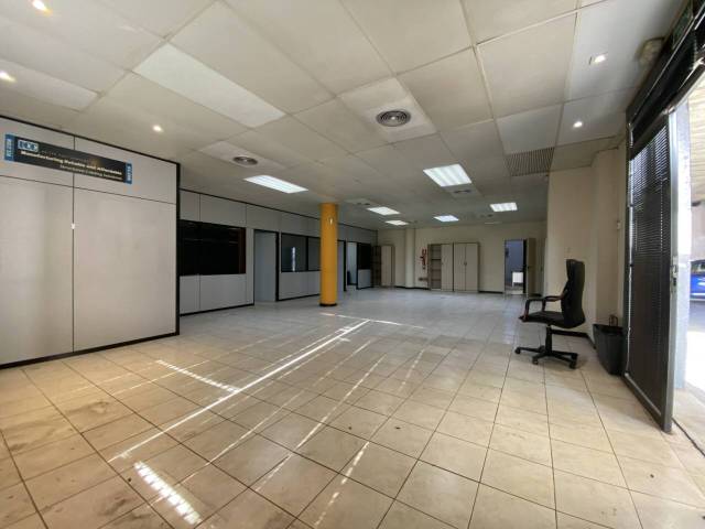 Local comercial en Alquiler en Calle Salvador Espriu, 83 en La Vila Olímpica del Poblenou