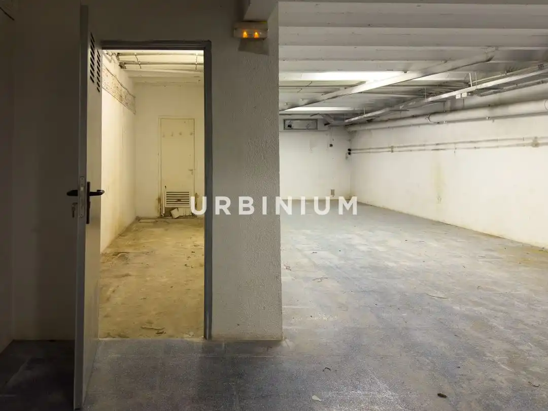 Business premises to rent in Carrer Juli Garreta, imagen 11