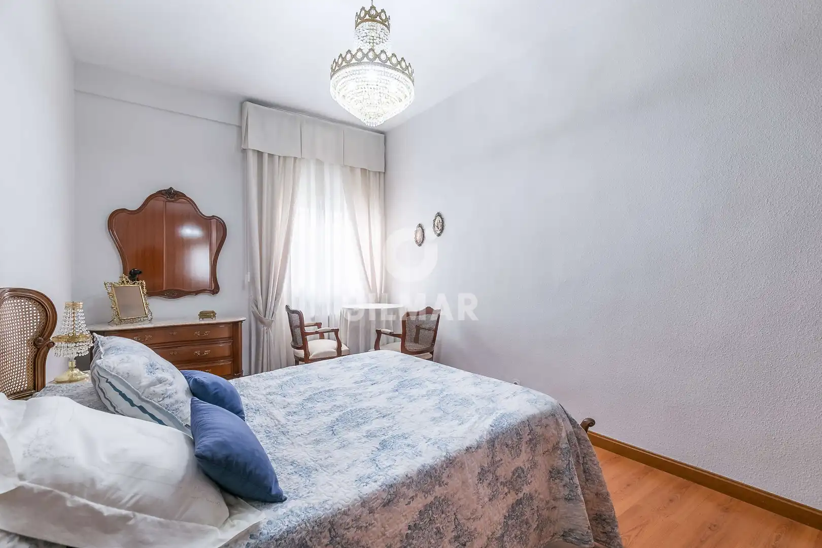 Habitación de Piso en venta en Madrid con Calefacción y Balcón